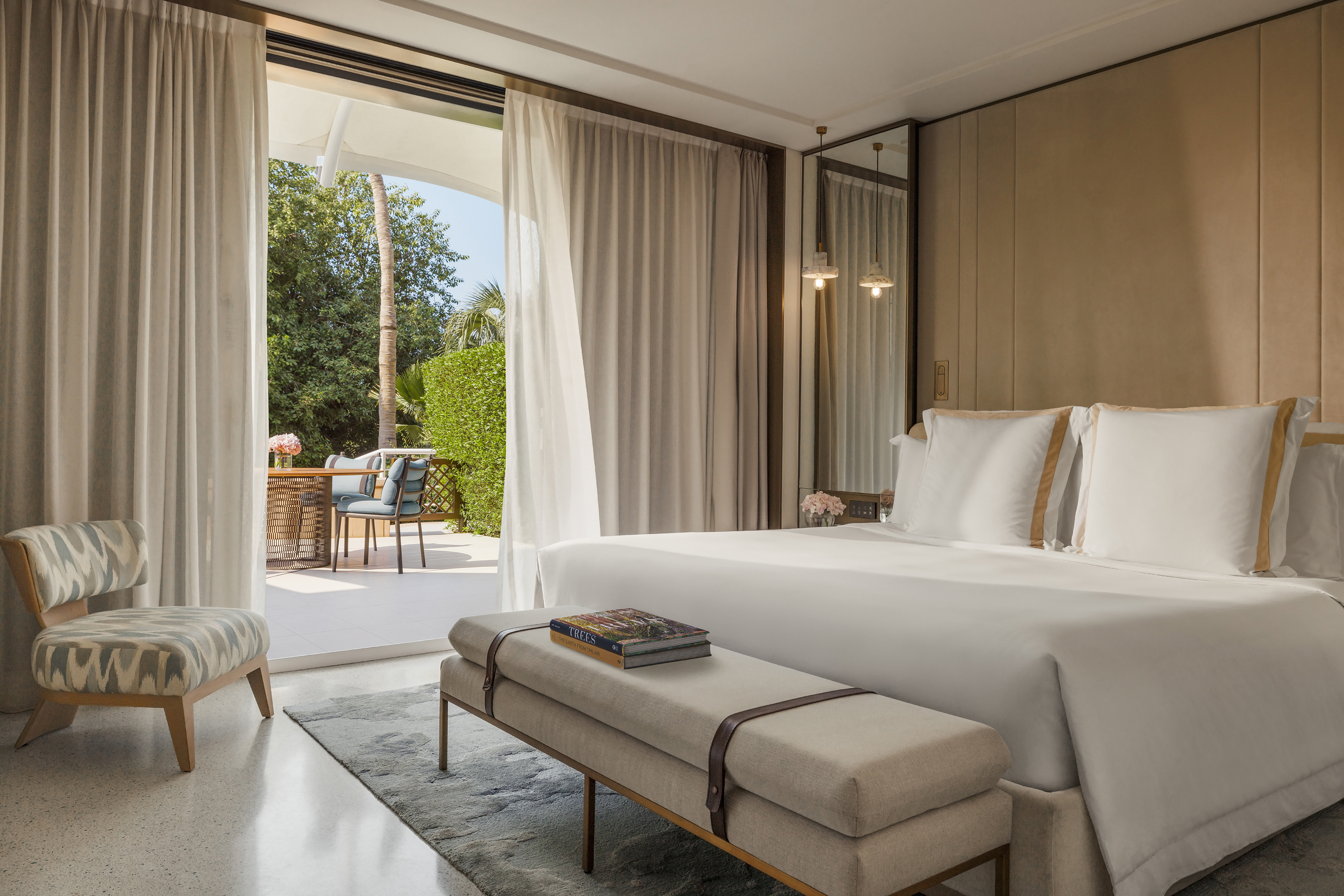 Bedroom and outdoor patio of Family Garden Room