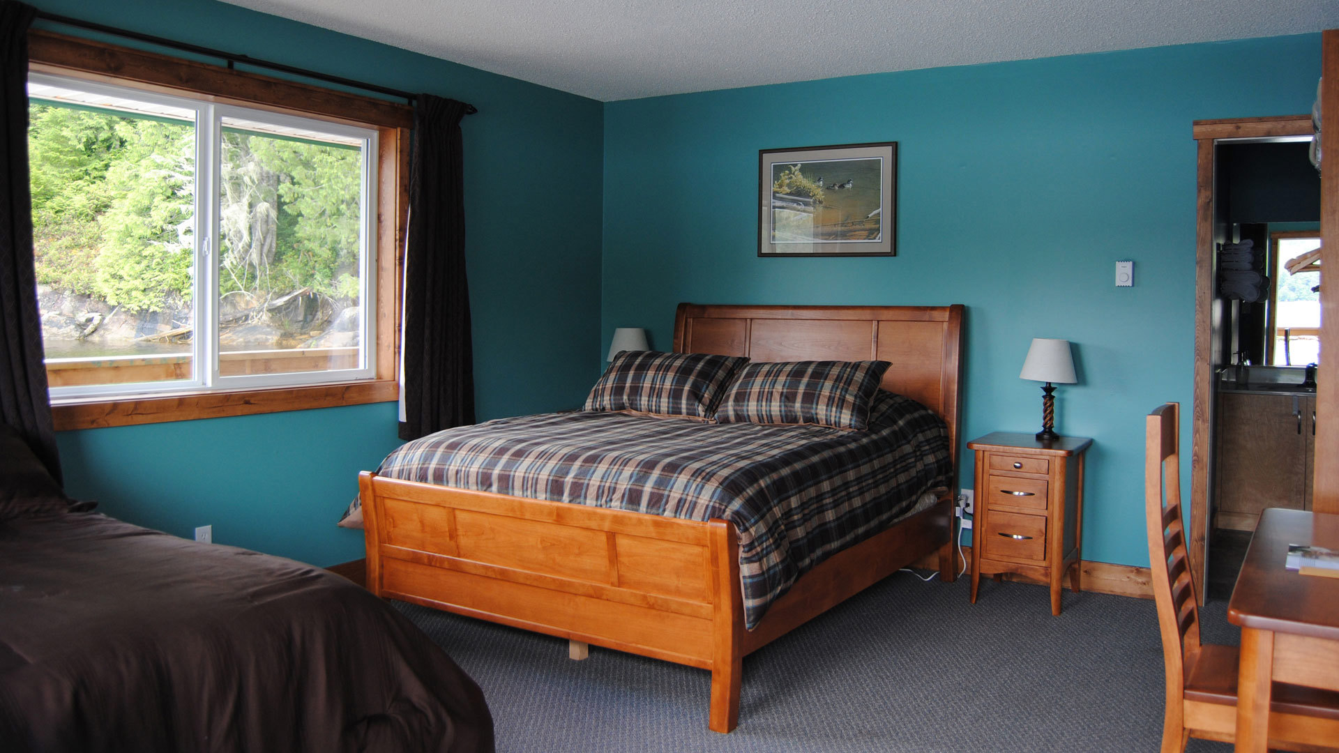  Luxury Canada Holidays, Knight Inlet Lodge, Lodge Room