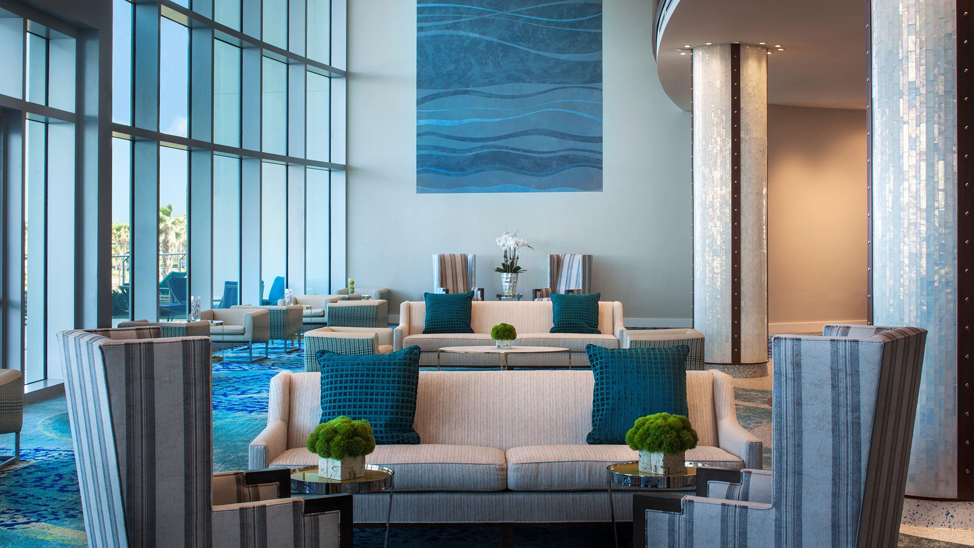 USA, Florida, Opal Sands Resort, Lobby seating