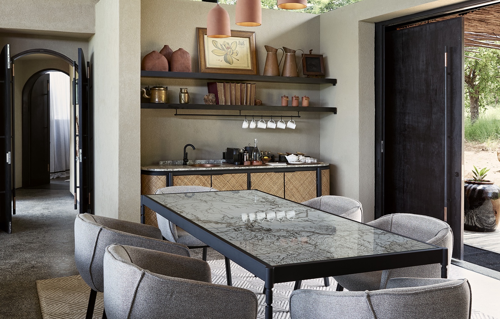 Afirca, Zambia, Chichele Presidential, safari lounge dining table