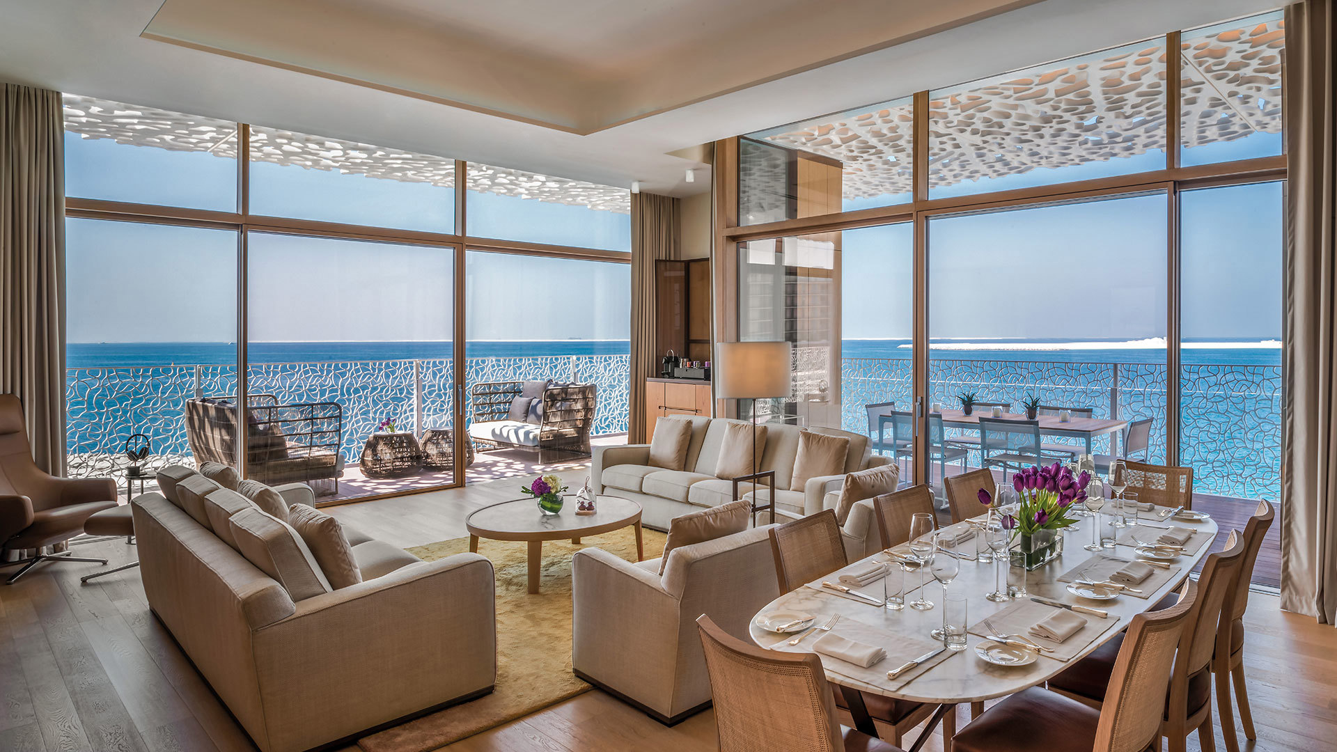 Arabia, Dubai, Bvlgari Resort Dubai, Suite living room 