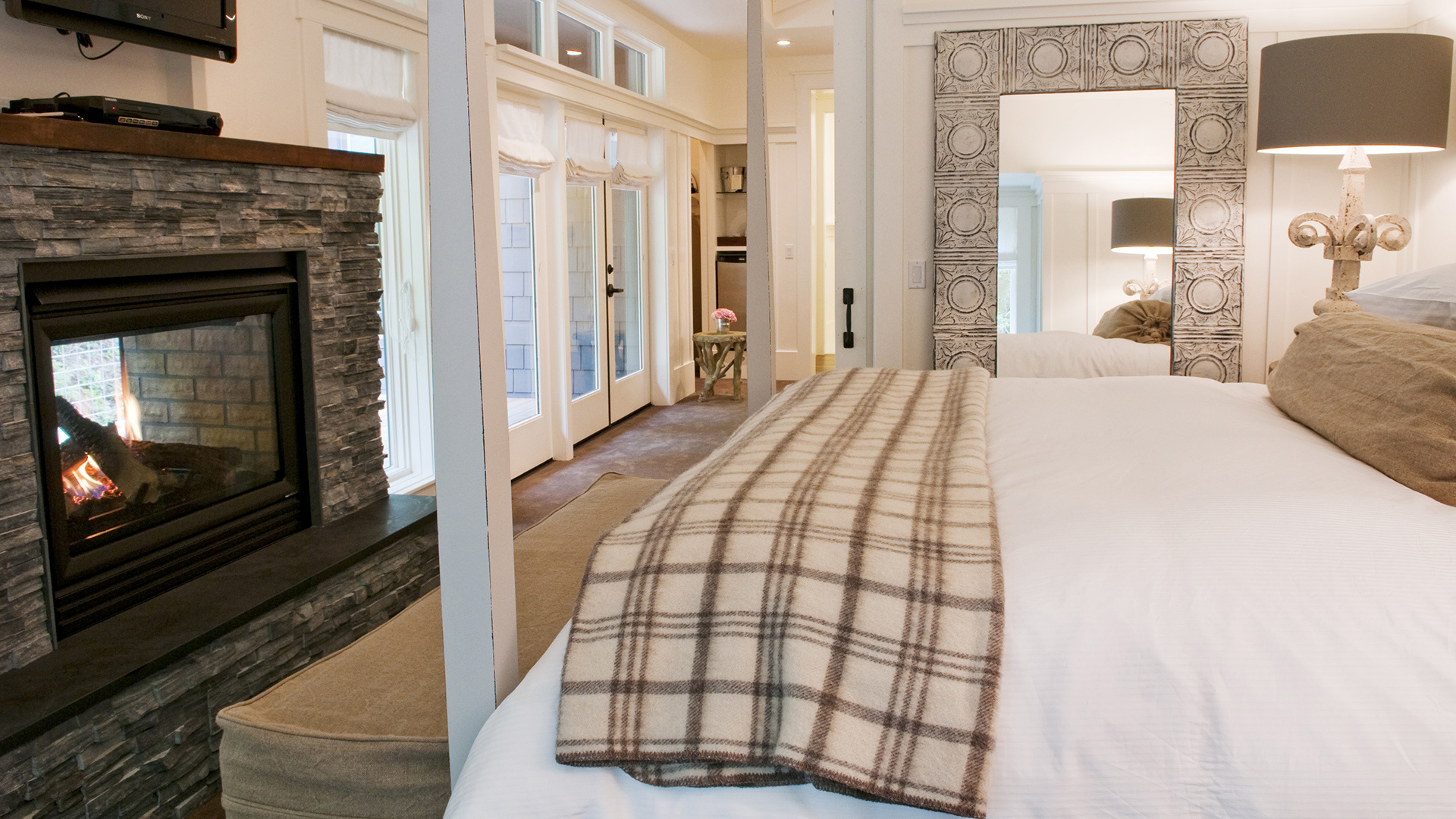  USA & Canada, California, Farmhouse Inn, King Deluxe Bed