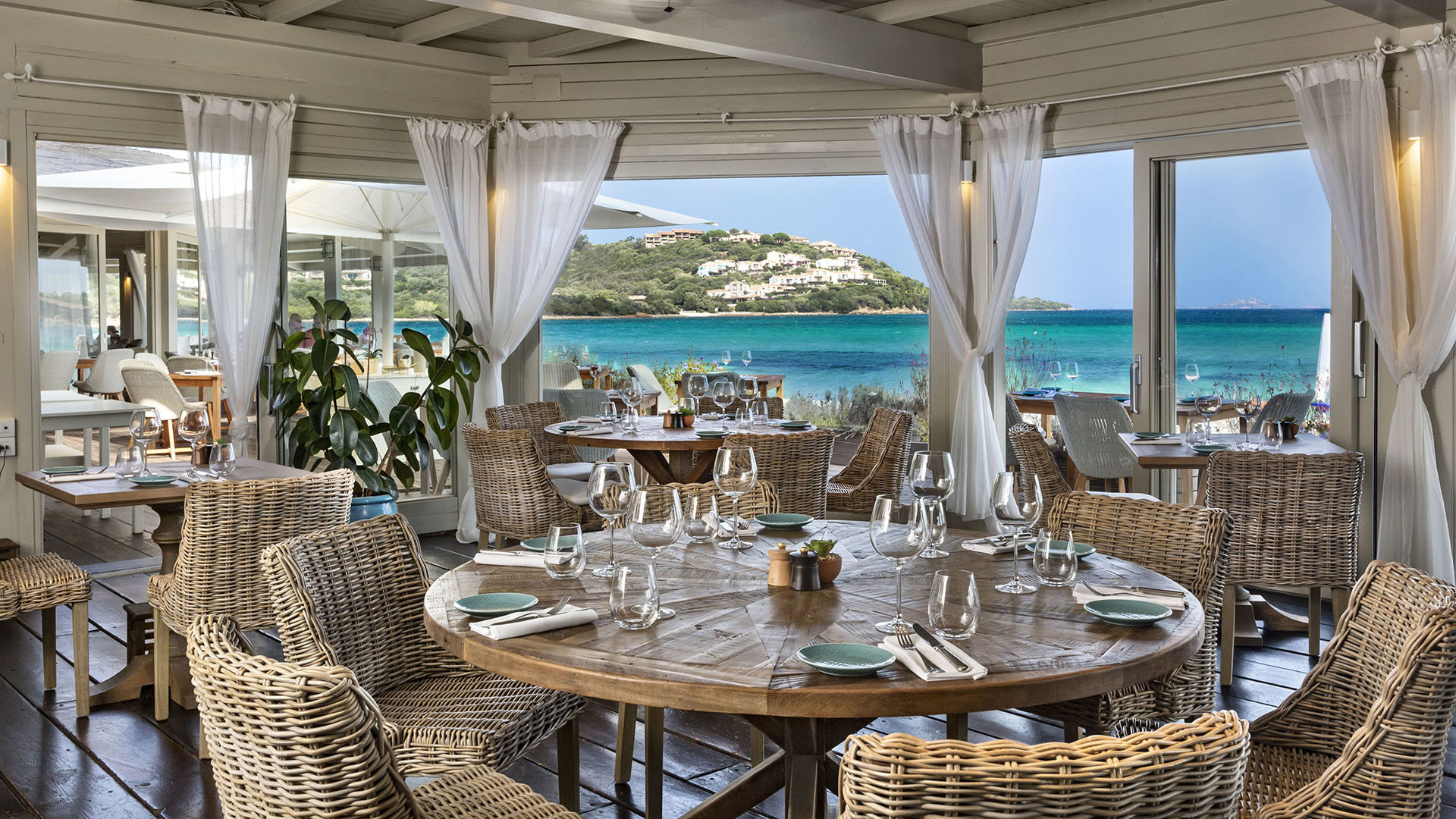  Europe, Italy, Sardinia, Abi d’Oru Beach Hotel & Spa, Restaurant