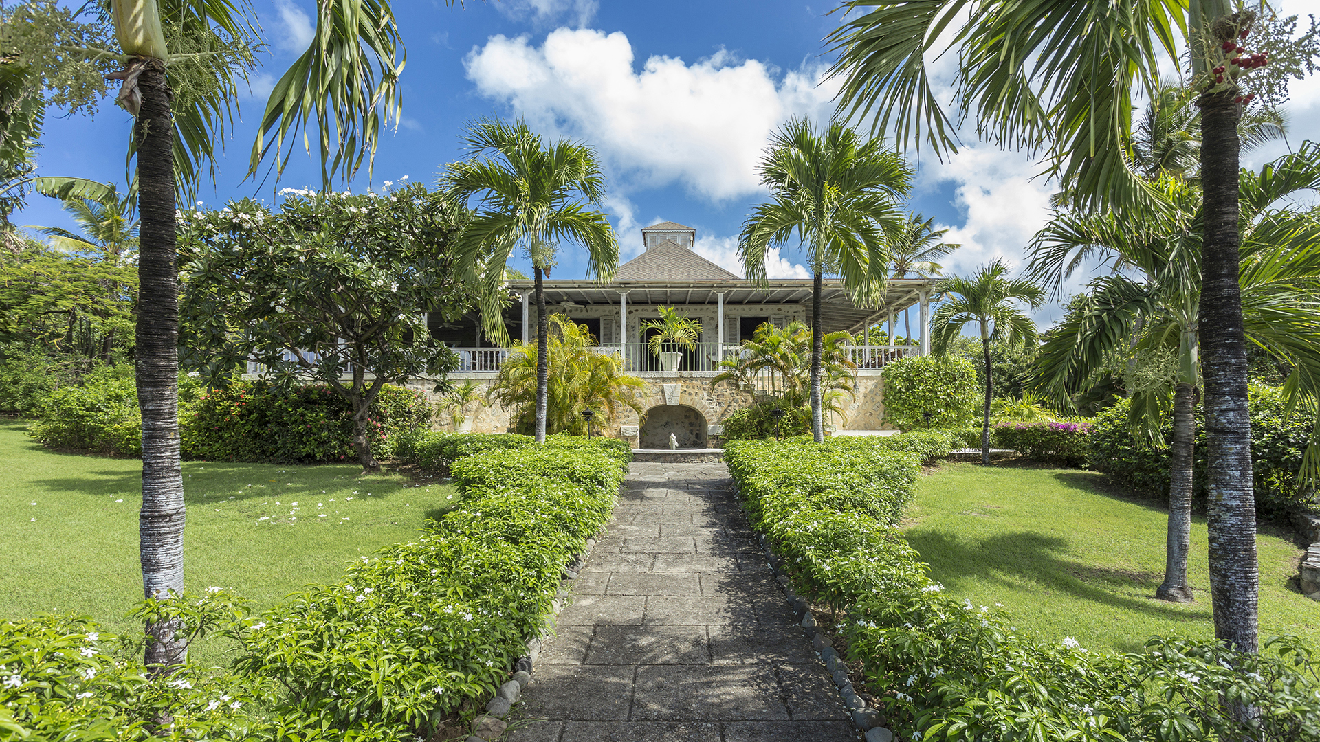 Caribbean, The Grenadines, Mustique, Cotton House, Exterior