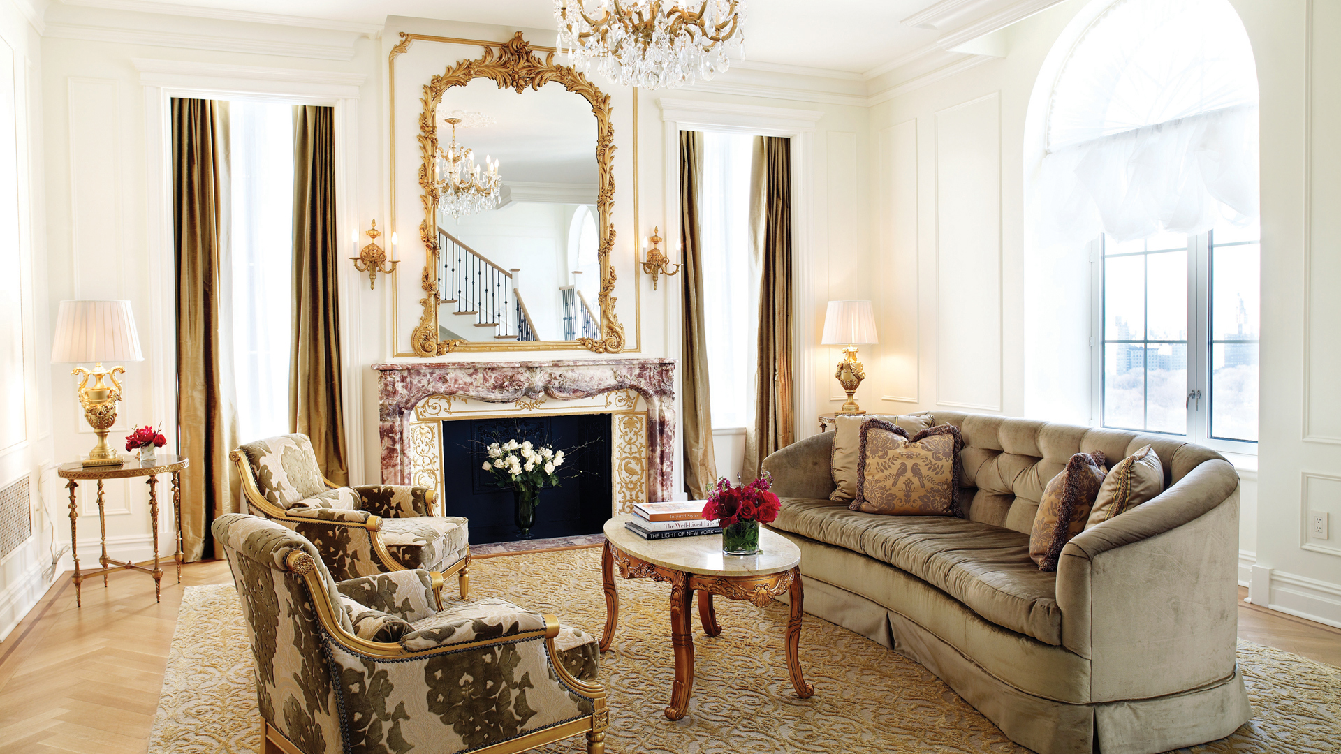  North america & canada, New york, Plaza, Suite