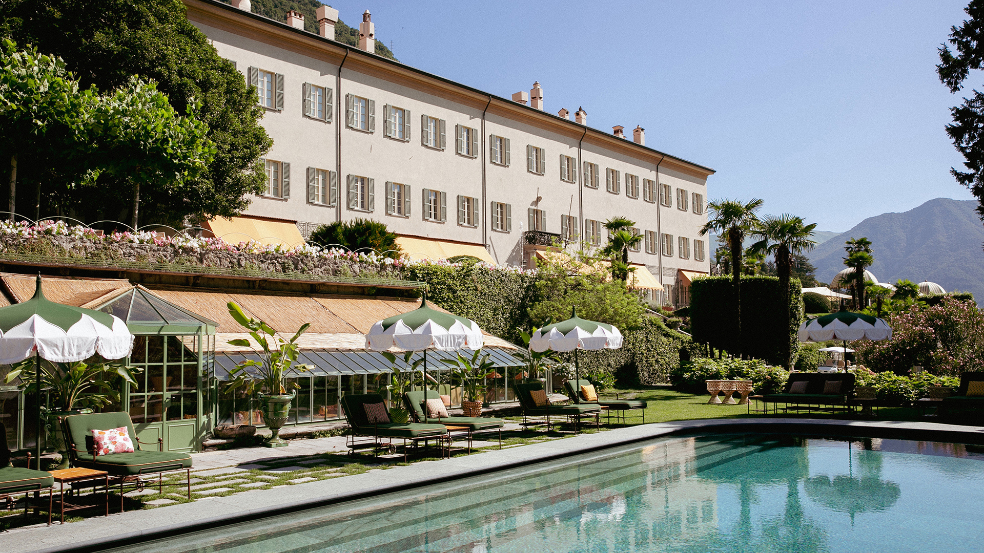 Europe, Italy, Como, Passalacqua, View from the pool