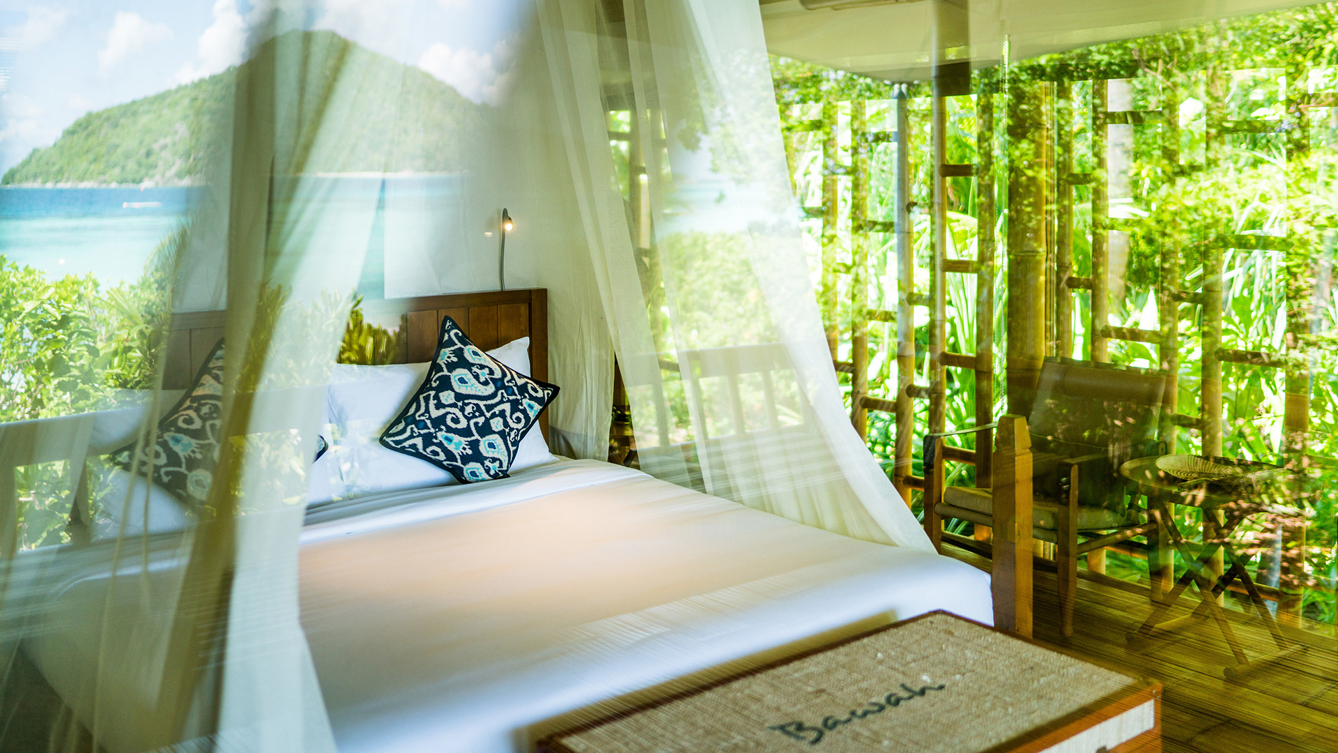 Worldwide, Indonesia, Bawah Reserve, Beach Suite Bed