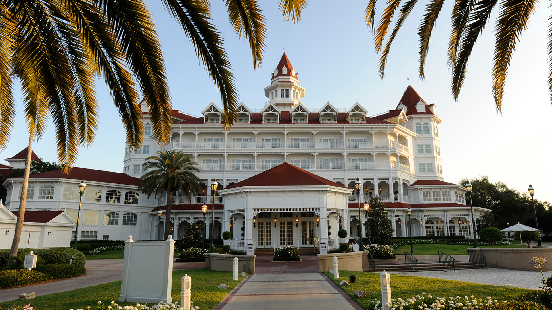  Luxury Florida Holidays, Disney’s Grand Floridian Resort & Spa®, Entrance