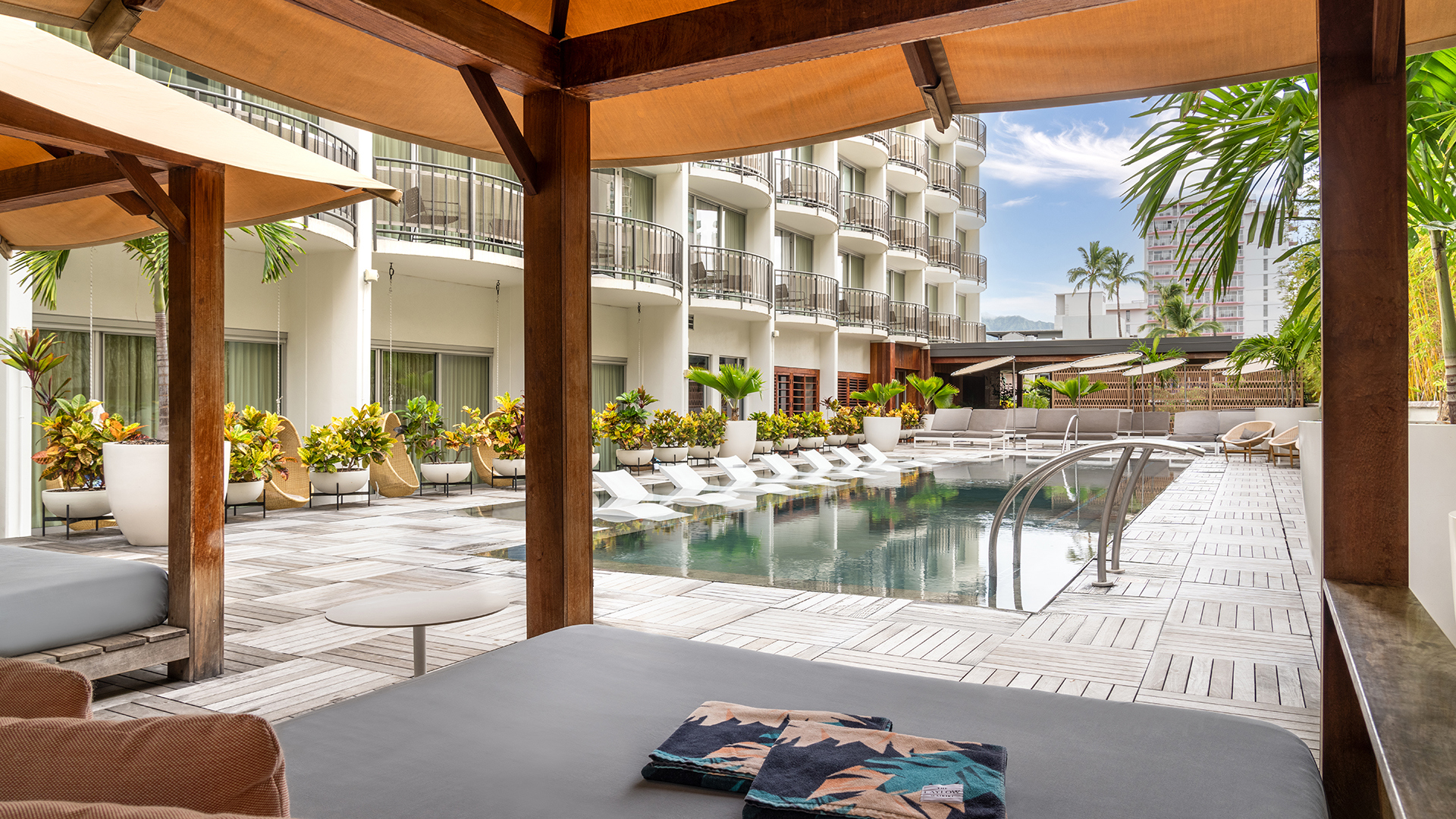  North America & Canada, Hawaii, The Laylow, Pool Cabana