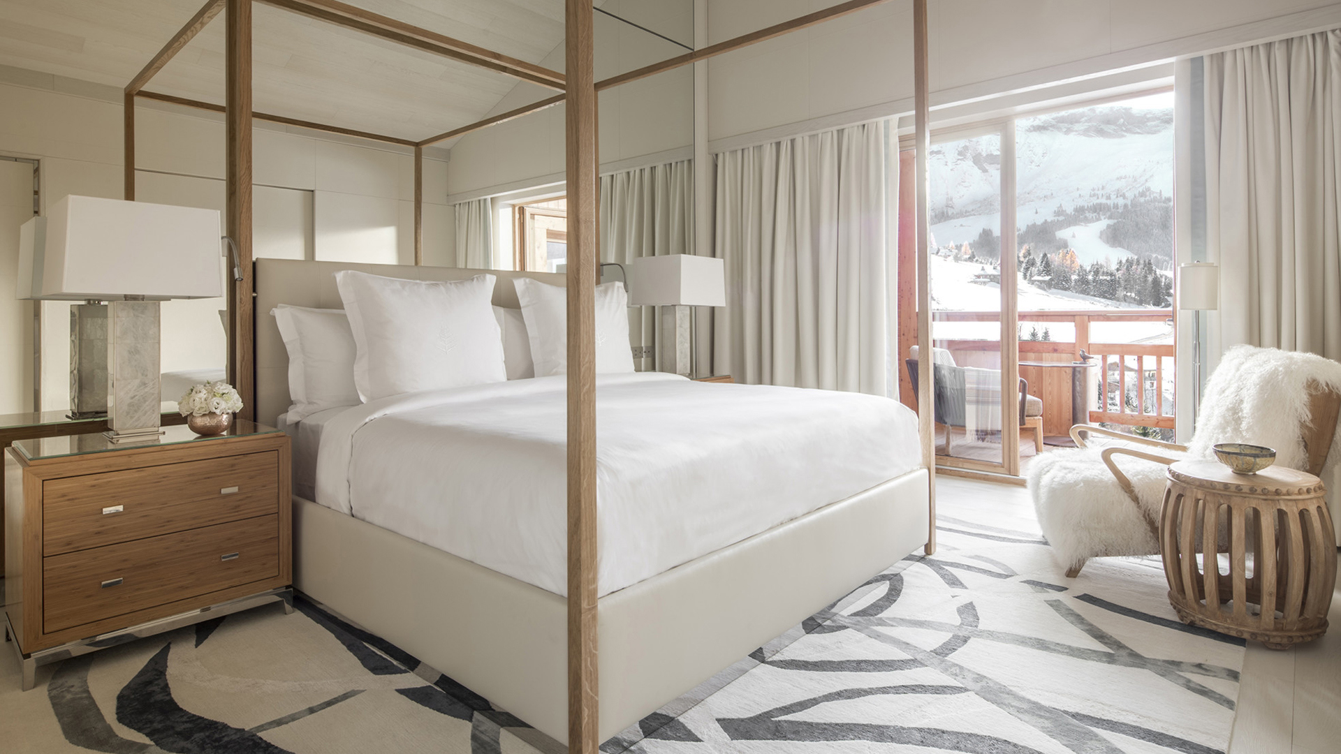 France, Megève, Four Seasons Hotel Megève, Suite Mont-d'Arbois