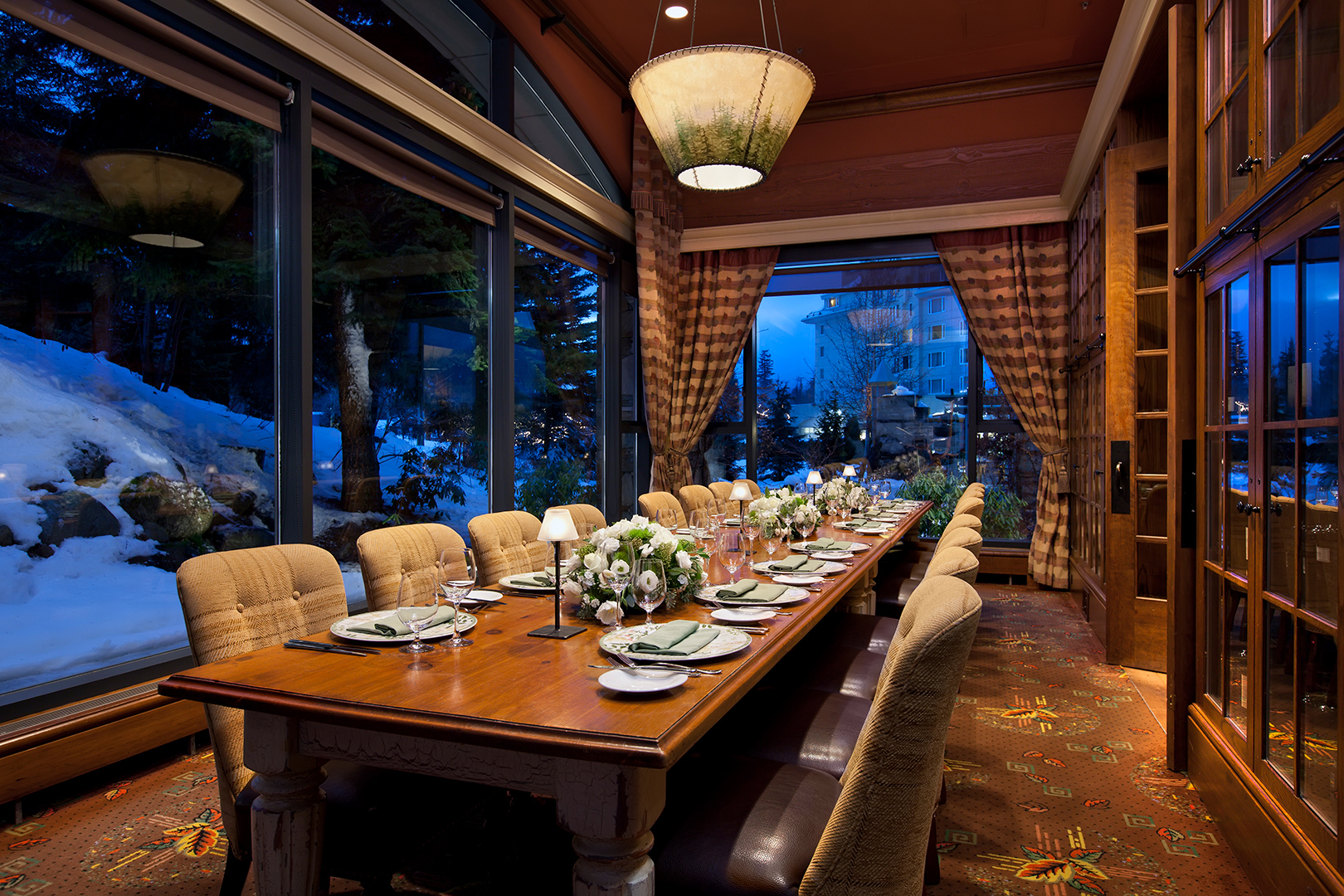 Ski & Snow, Canada, Fairmont Chateau Whistler, Restaurant grill room private dining room