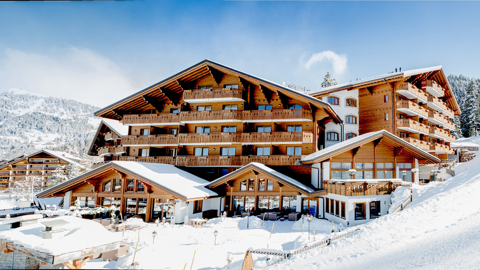 Europe ski, Switzerland, Chalet royalp, Outside chalet