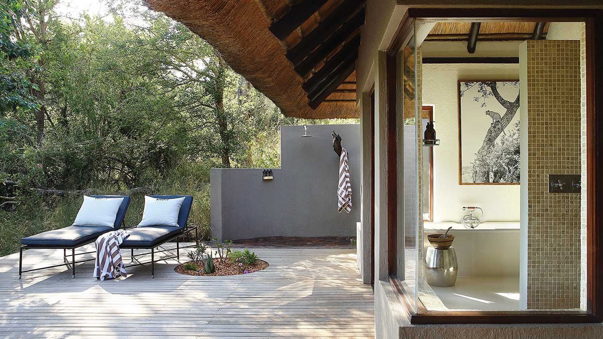  Africa, South Africa, Londolozi Tree Camp, Bathroom