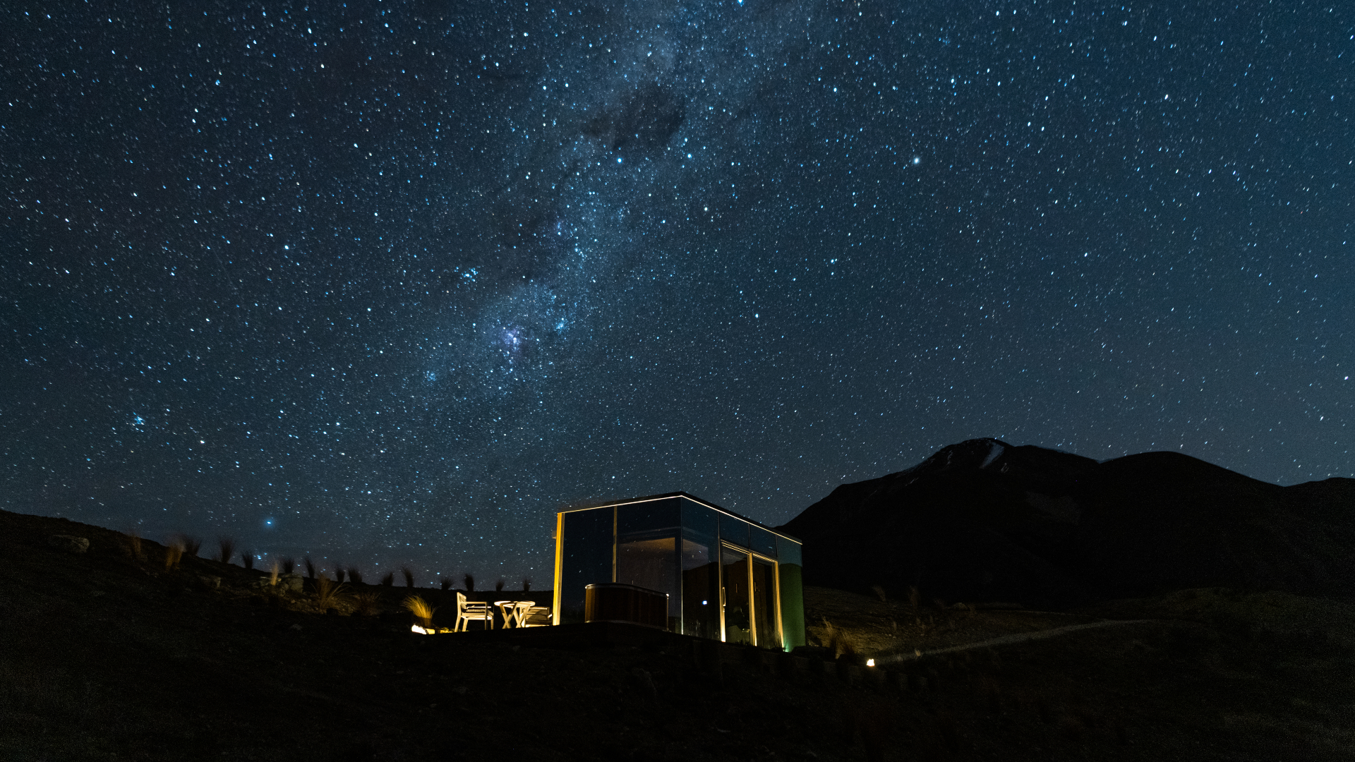 Australia & Oceania, New Zealand, The Lindis, Exterior at night 
