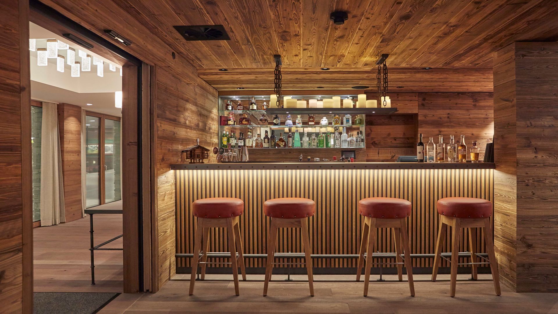 Luxury Ski & Snow, Europe, Switzerland, The Capra, Saas-Fee, Bar