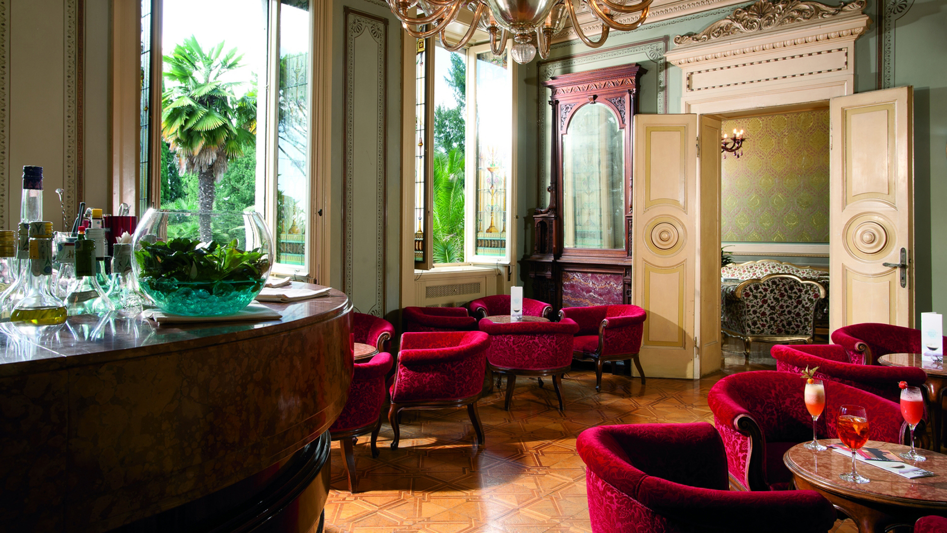 Europe, Luxury Italy Holidays, Villa Cortine Palace, Bar
