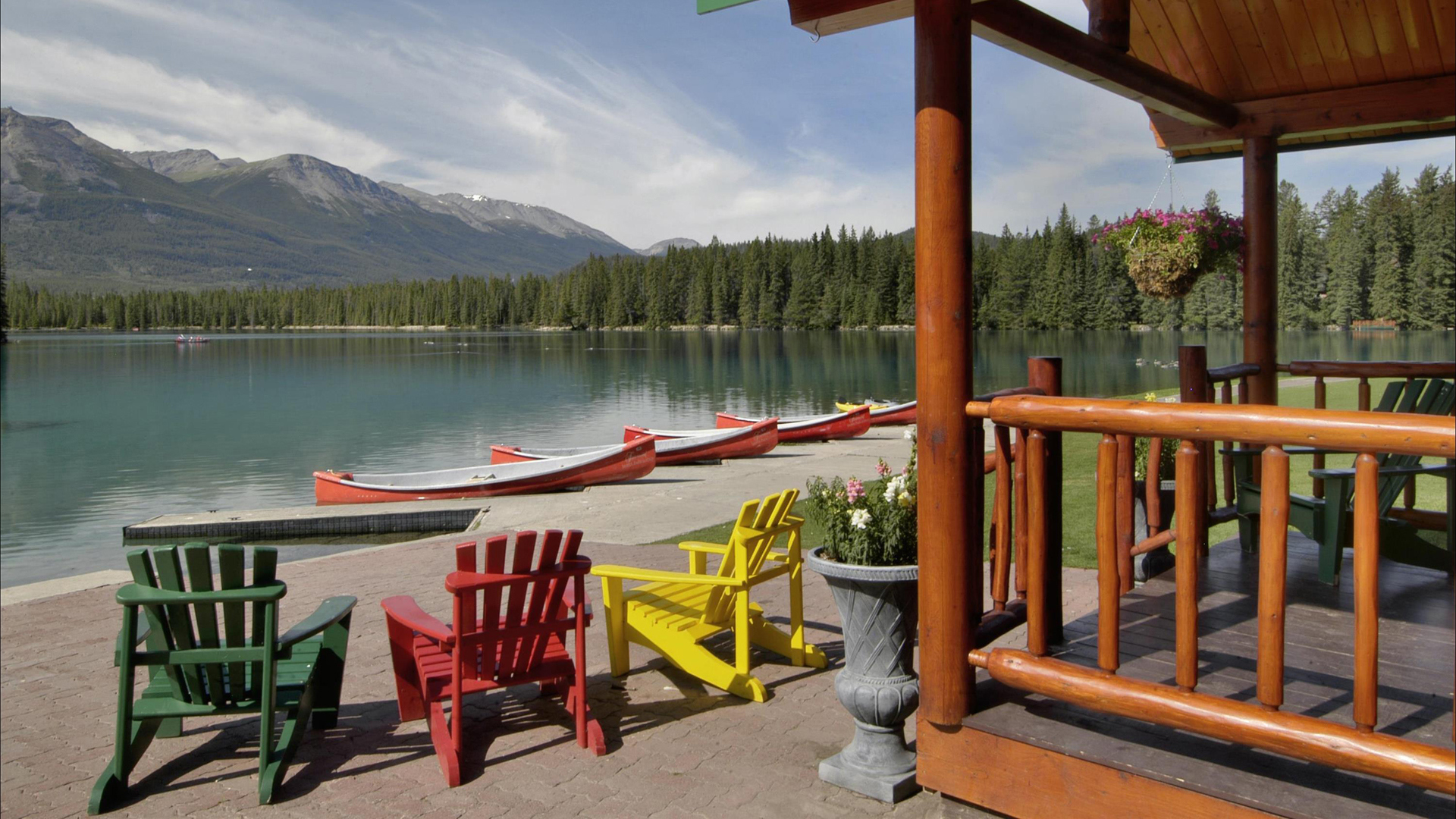  USA, Luxury Canada Holidays, Fairmont Jasper Park Lodge, Boathouse canoes
