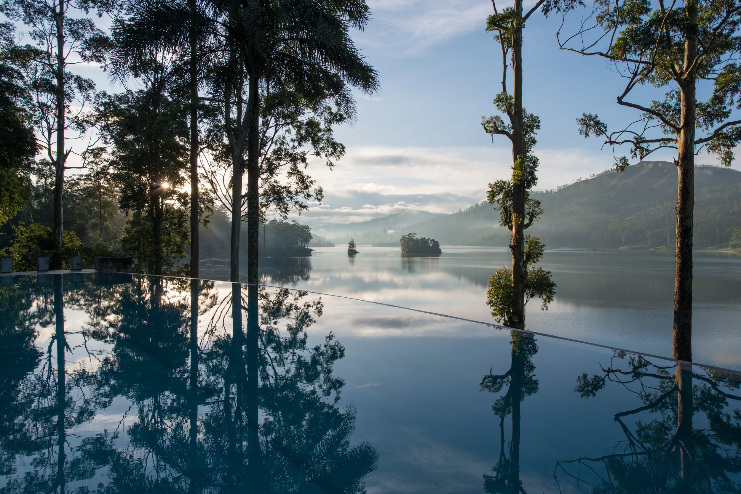 Asia, Indonesia, Ceylon Tea Trails, Infinity pool and view