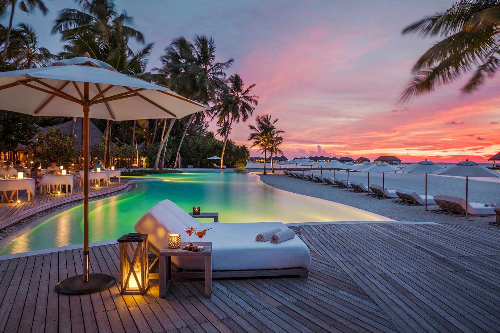 Indian Ocean, Maldives, COMO Maalifushi, Swimming pool evening