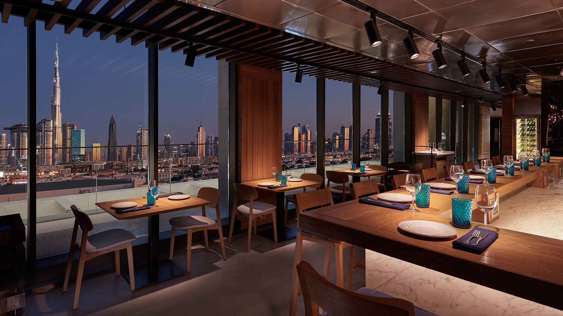 Indian Ocean, Arab Emirates, Dubai, Mandarin Oriental Jumeira, Tasca at dusk