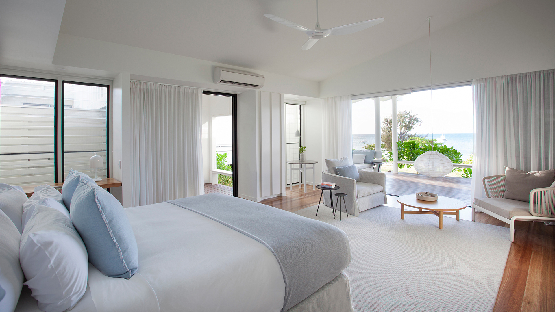  Indian Subcontinent, Far East & Australasia, Australia, Lizard Island, Beachfront Suite