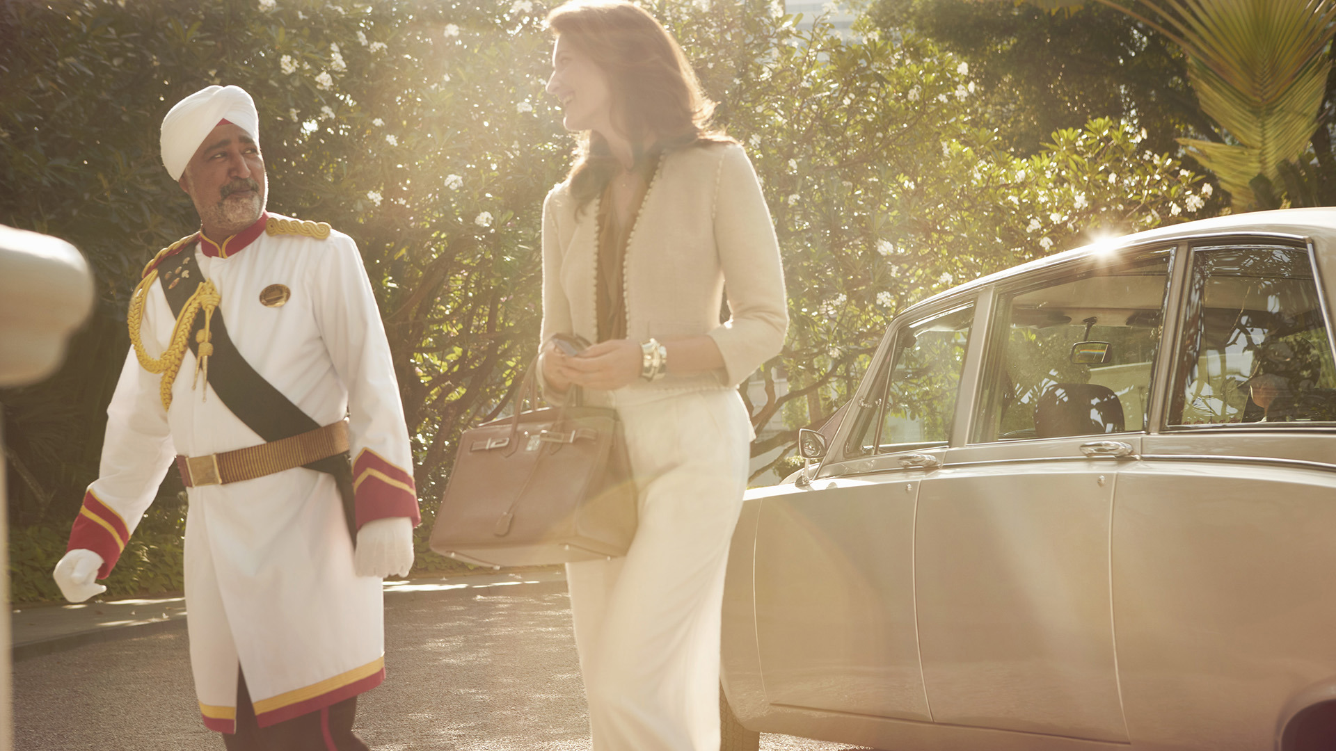 Asia, Singapore, Raffles Hotel, Doorman arrival