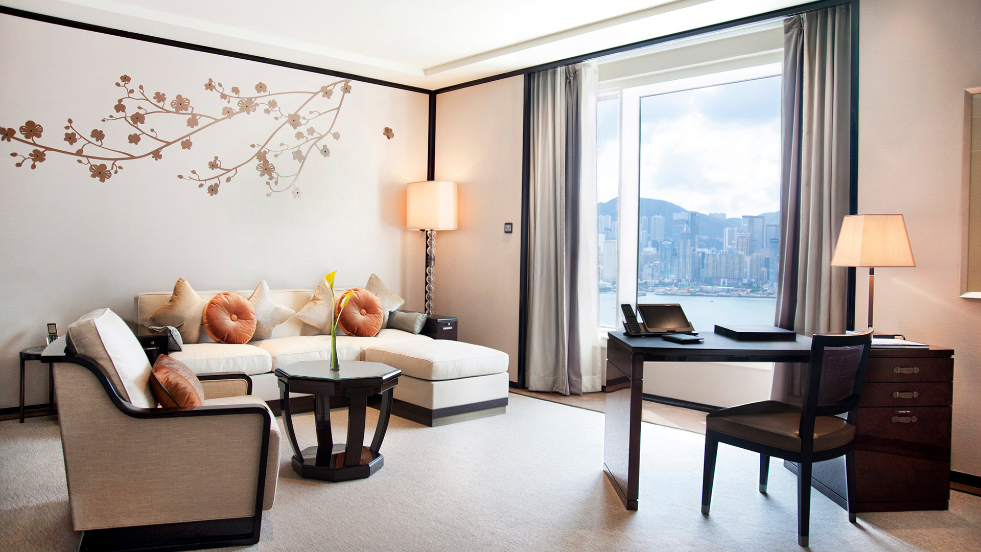 Asia, Hong Kong, The Peninsula, Harbour view suite living room