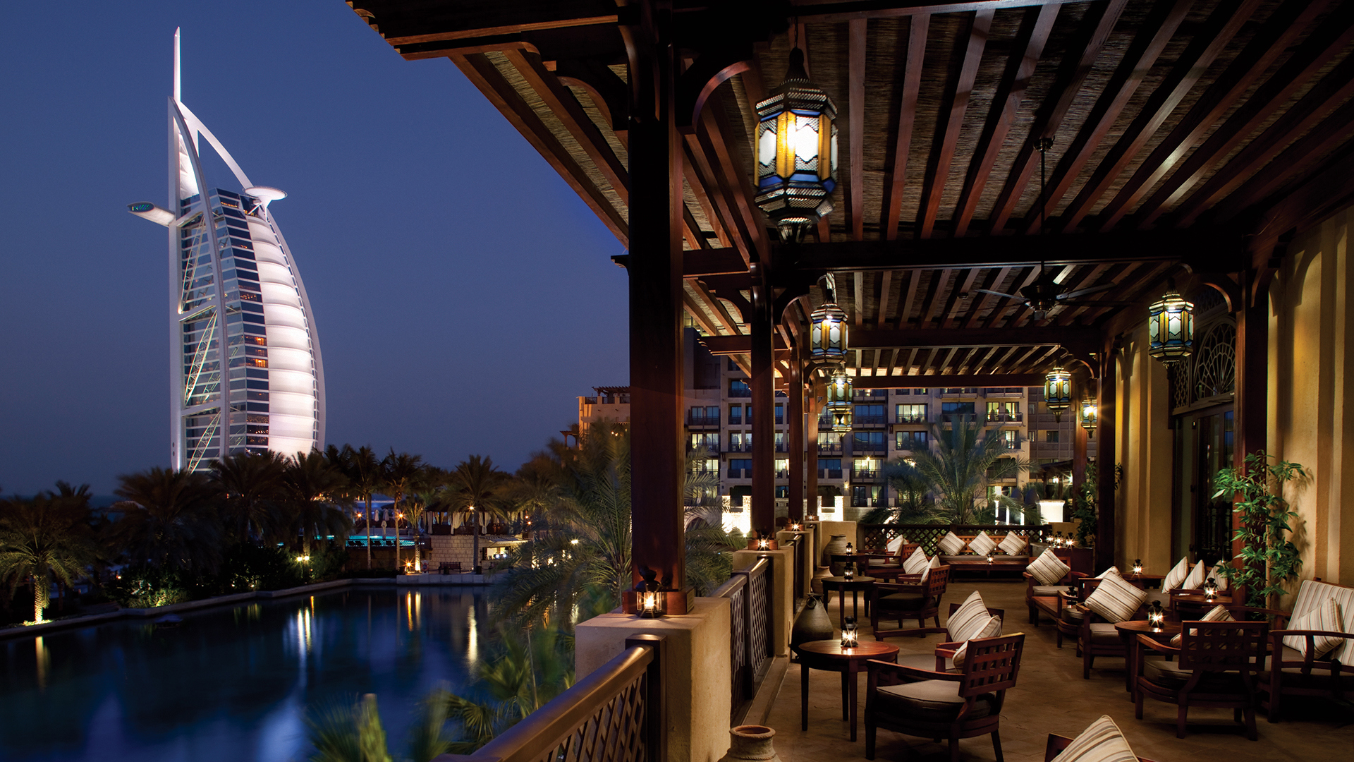 Jumera Mini Bar Jumeirah Mina Al Salam | Dubai | Carrier Luxury Holidays