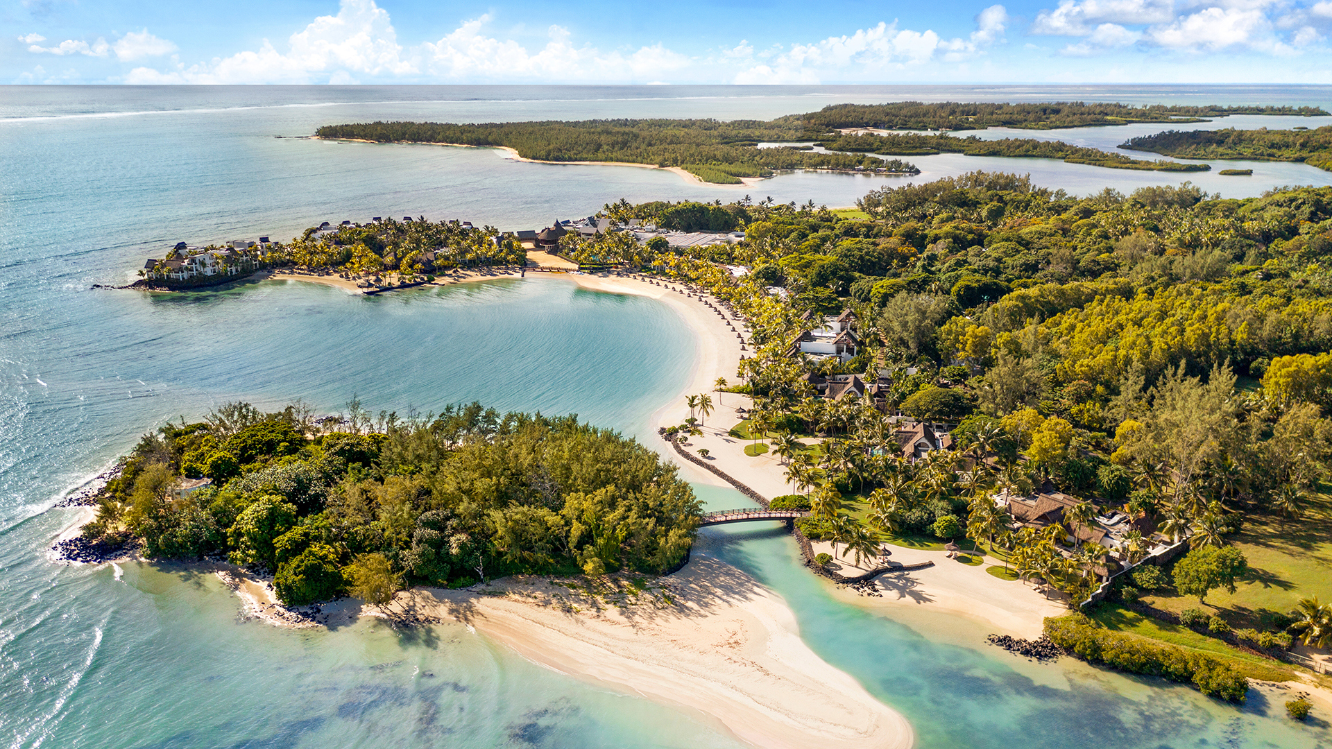 Indian Ocean, Mauritius, Shangri-La Le Touessrok Mauritius, Aerial