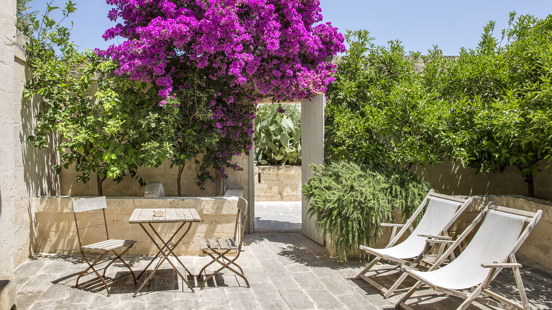 Europe, Italy, Borgo Egnazia, Patio