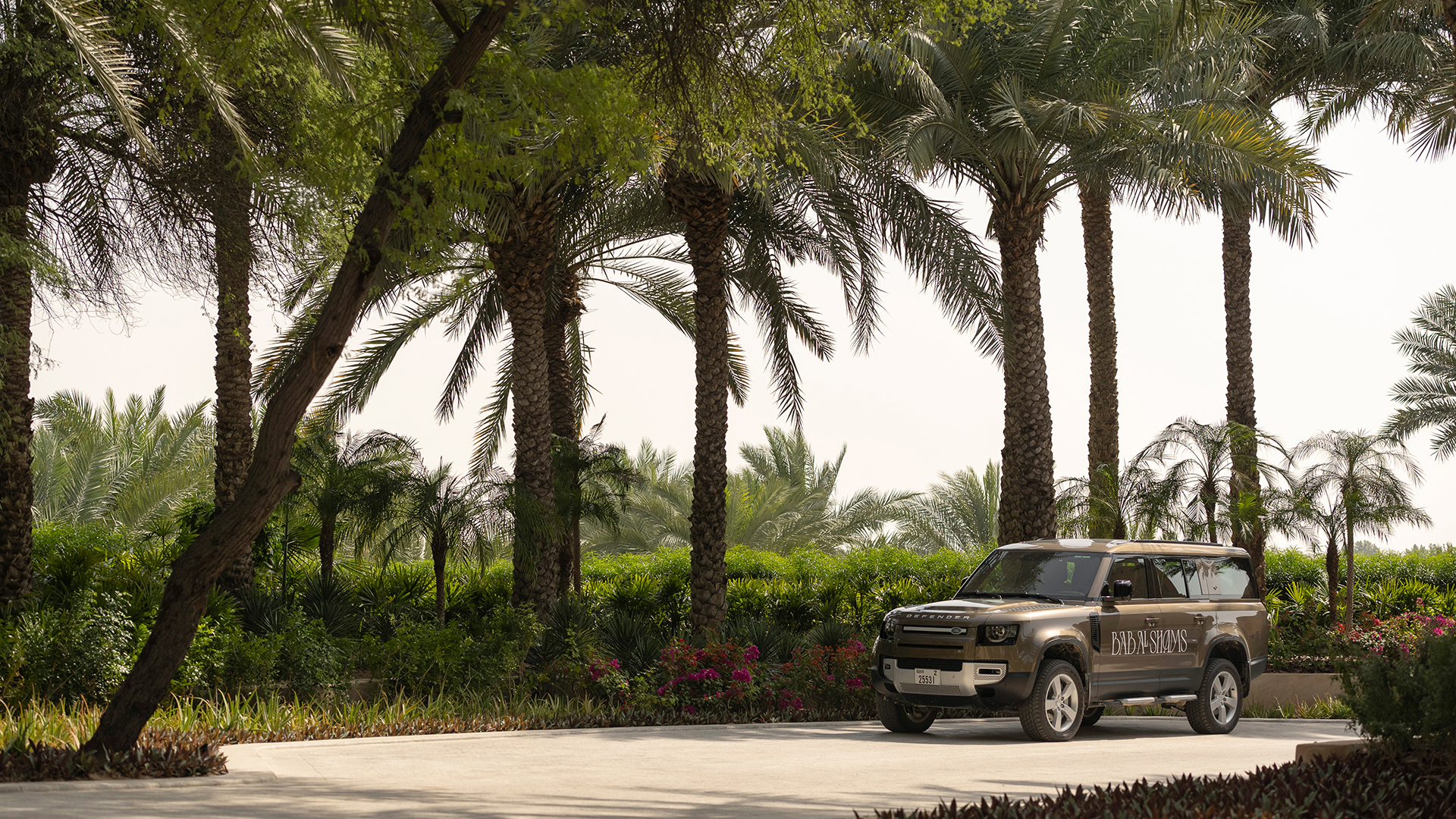  Middle East, Dubai, Bab Al Shams, Entrance Car