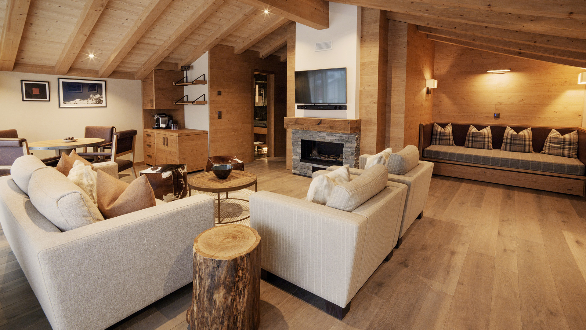 Luxury Ski & Snow, Europe, Switzerland, The Capra, Saas-Fee, Penthouse Suite Chalet