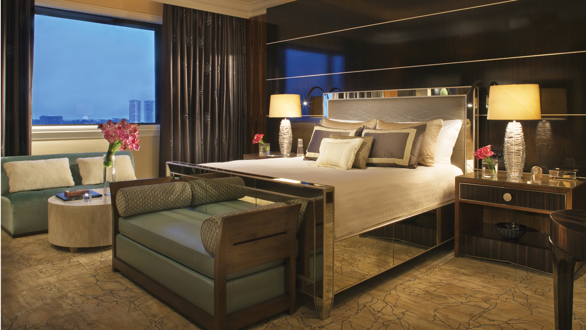 USA, Luxury California Holiday, Beverly Wilshire Hotel, Penthouse Suite Bedroom