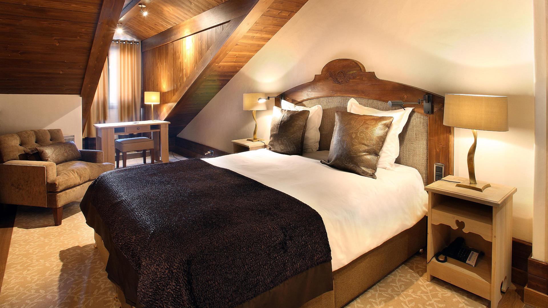 Ski & Snow, The Three Valleys, France, Portetta Hotel and Lofts, Loft bedroom