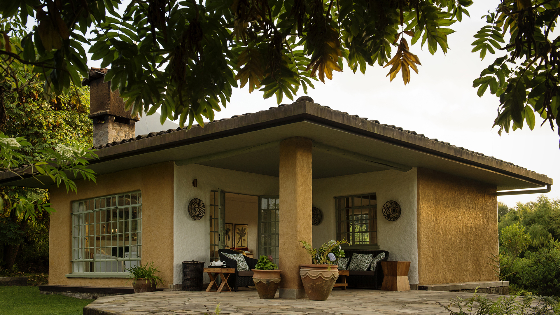  Africa, Rwanda, Sabyinyo, Lodge Exterior