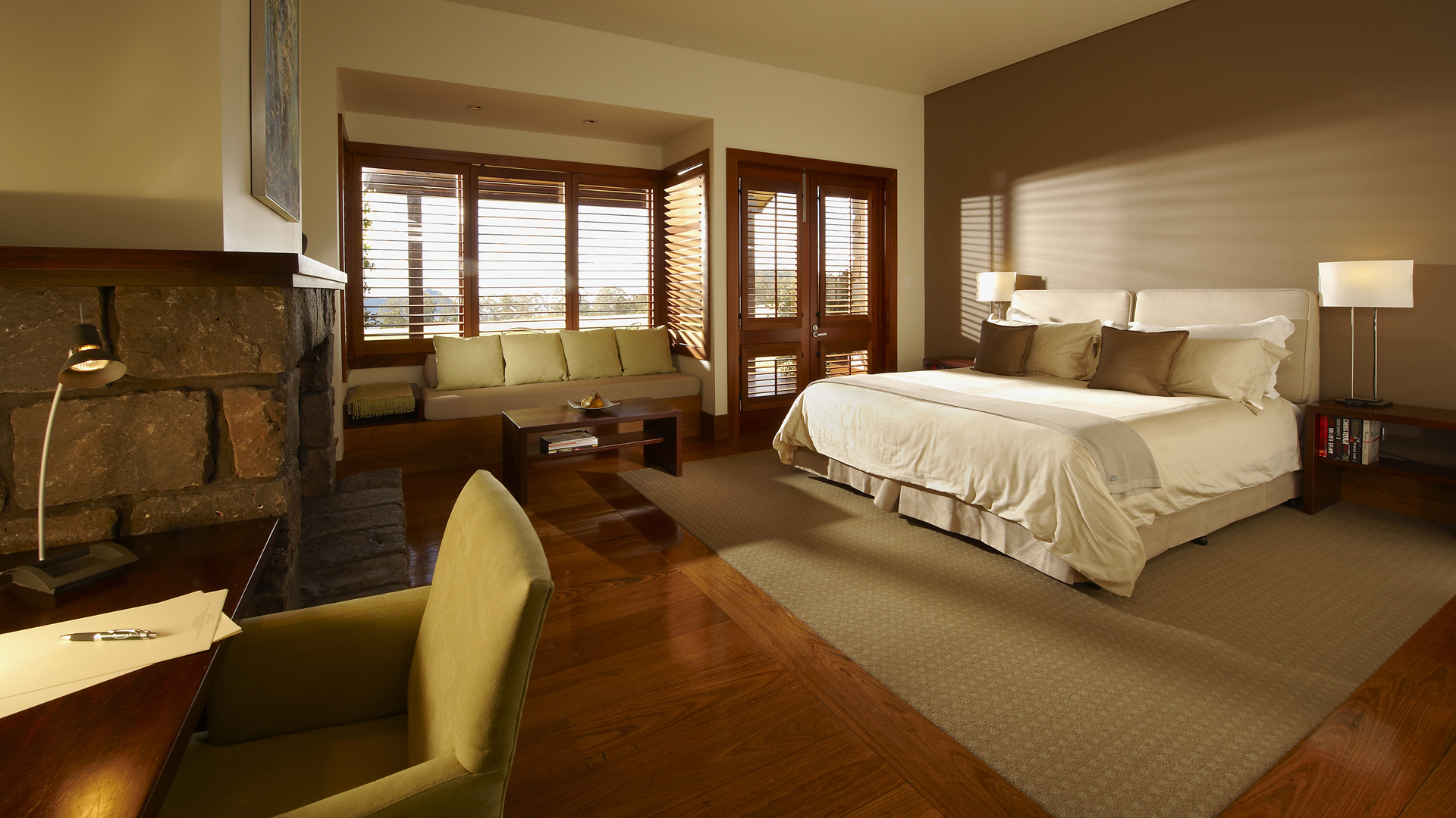 v Worldwide, Australia, Spicer Peak Lodge, Lodge Guest Room