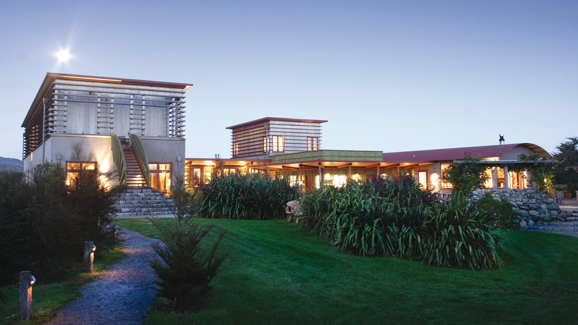  Worldwide, New Zealand, Hapuku Lodge and Tree Houses, Lodge exterior
