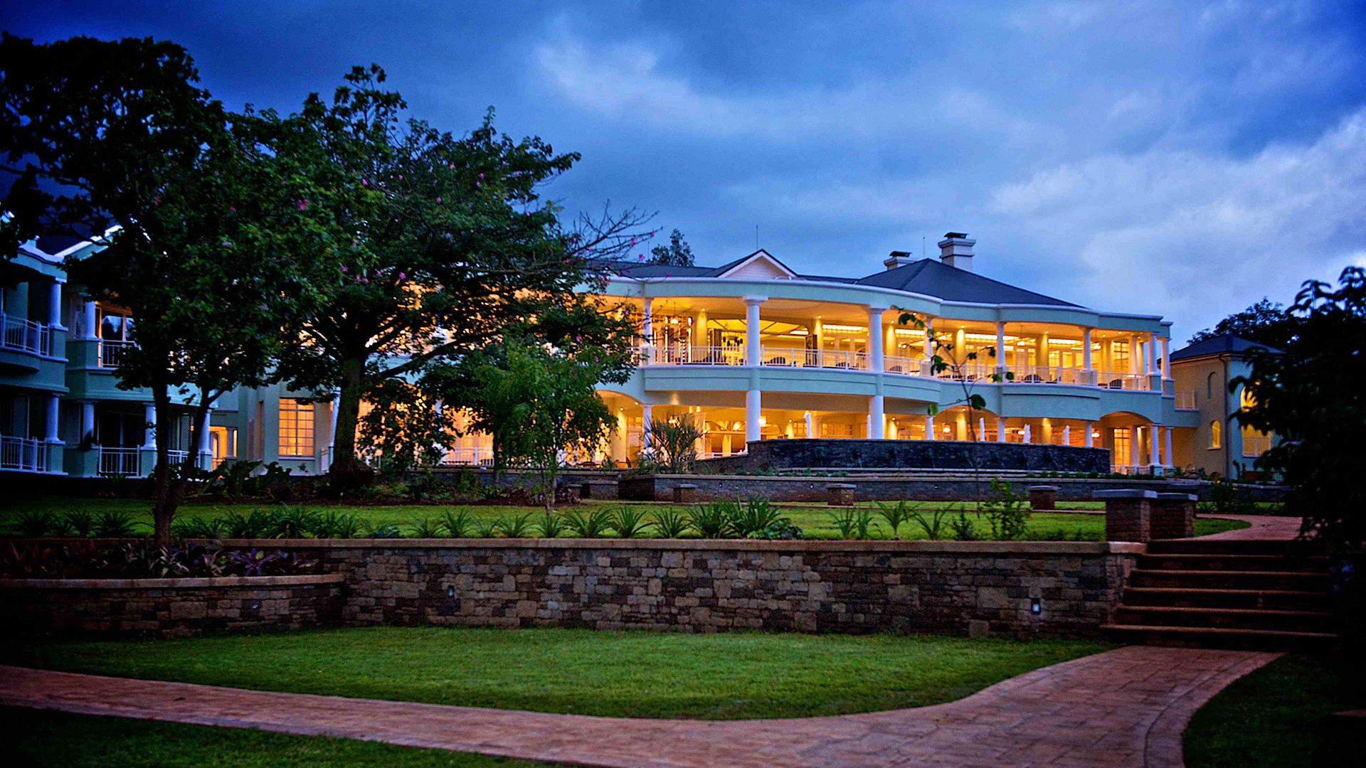  Africa, Kenya, Hemingways, Hotel Exterior