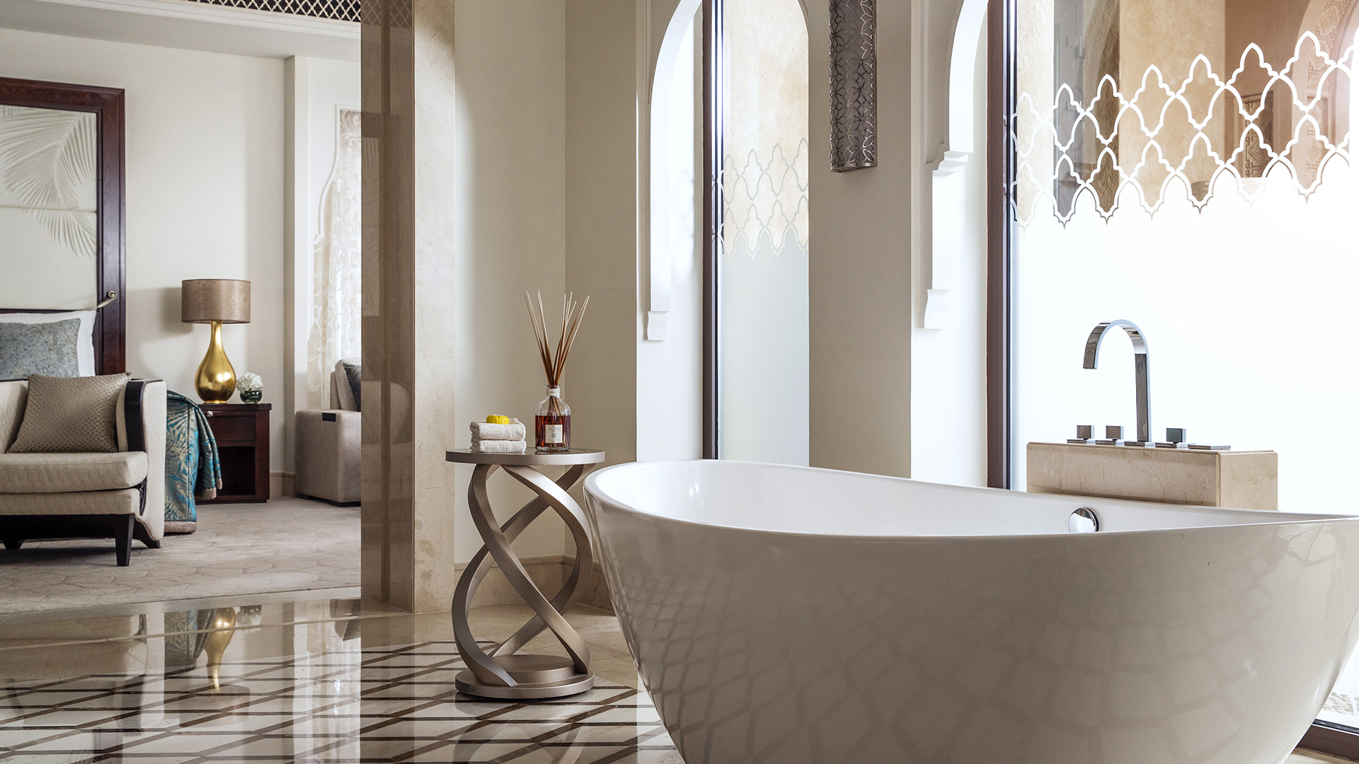 Indian Ocean & Arabia, Luxury Dubai holidays, One&Only The Palm, Junior Suite Bathroom