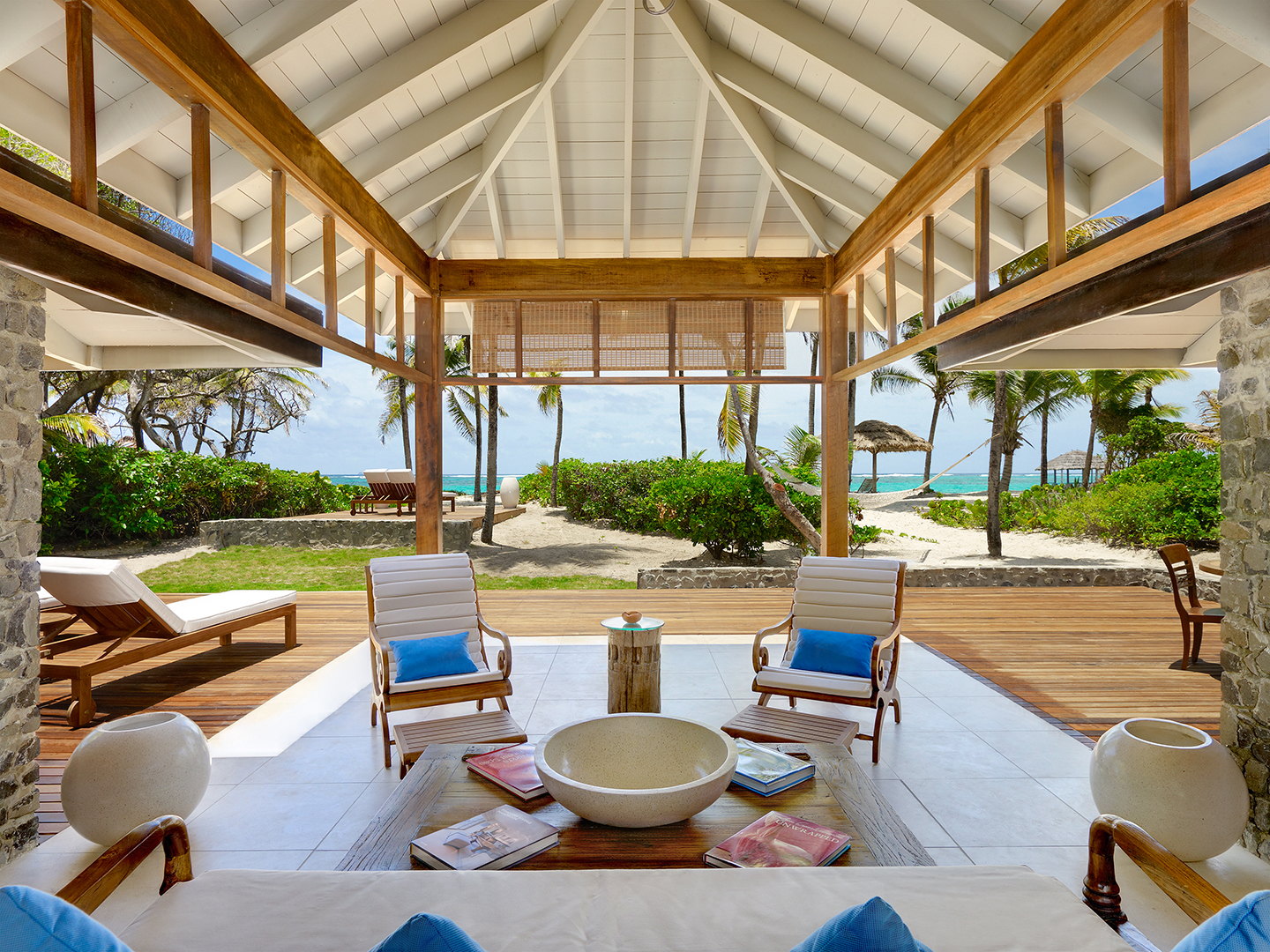 Caribbean, St Vincent & The Grenadines, Petit St Vincent, Outdoor seating