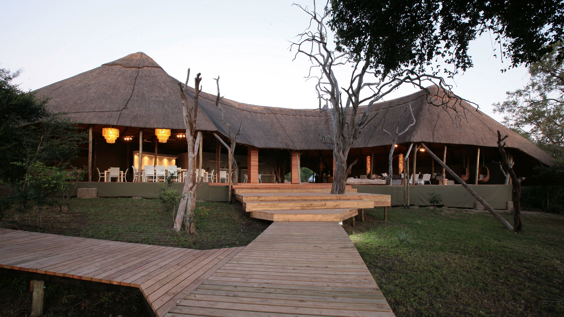  Africa, Zimbabwe, Victoria Falls River Lodge, Lodge exterior