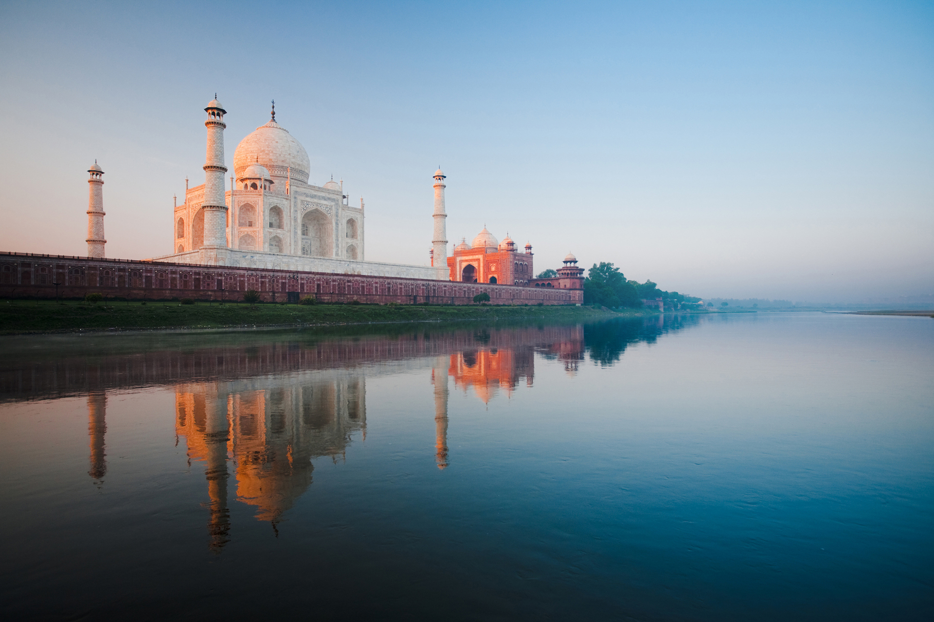 Sunrise at Taj Mahal on Jamuna river