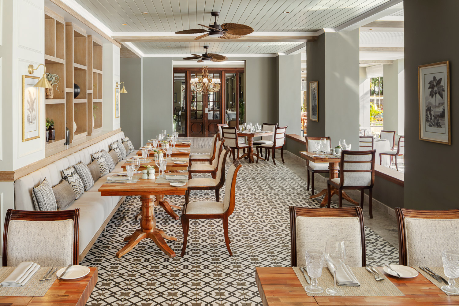 Indian Ocean, Mauritius, The St. Regis Le Morne, La Manoir dining room