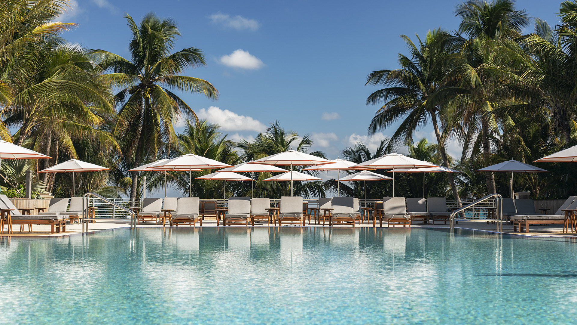  North America & Canada, Florida, Ritz-Carlton South Beach, Poolside Cabana