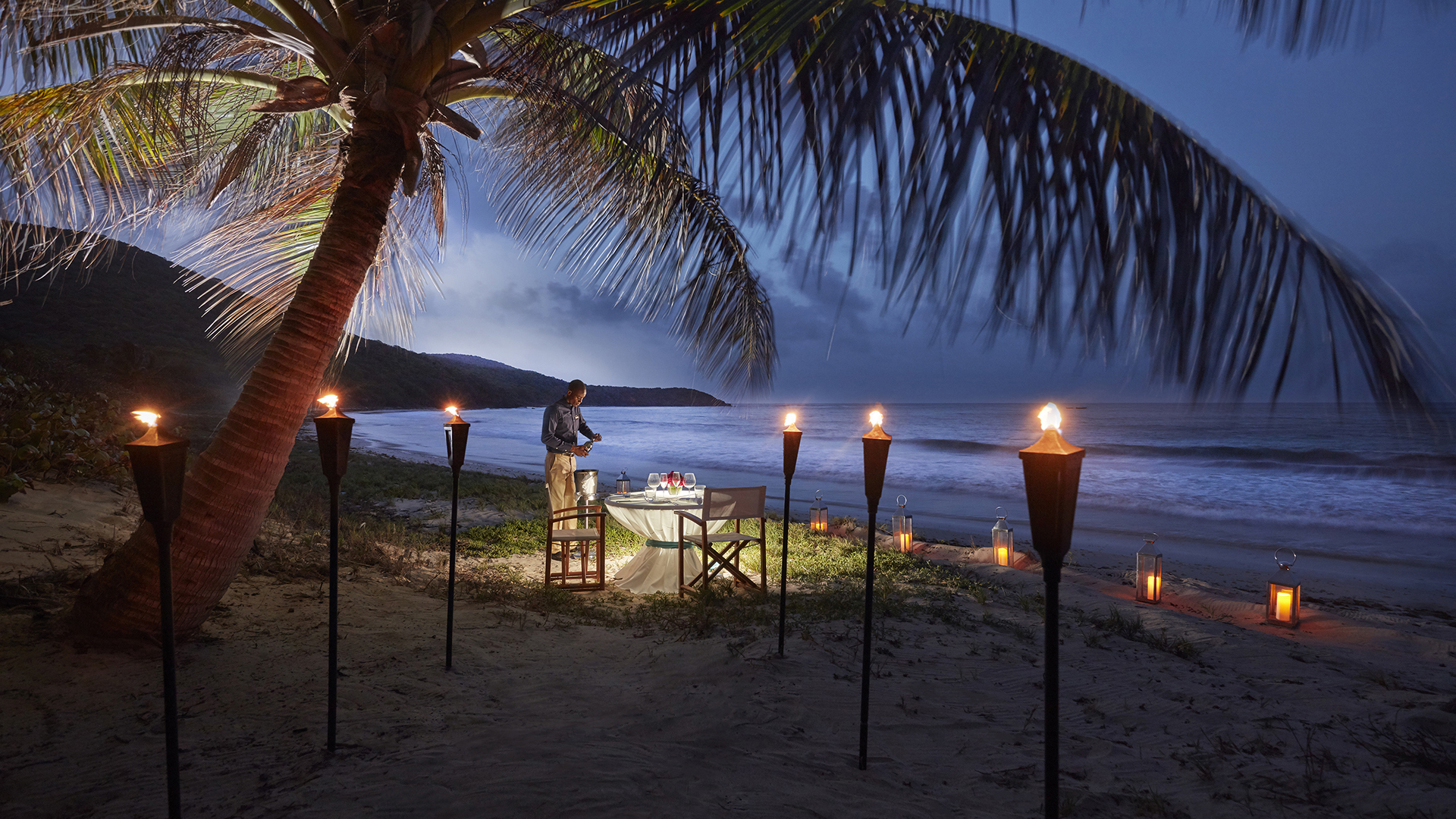  Caribbean, Bermuda & Mexico, The Grenadines, Mandarin Oriental Canouan, Dining on Beach