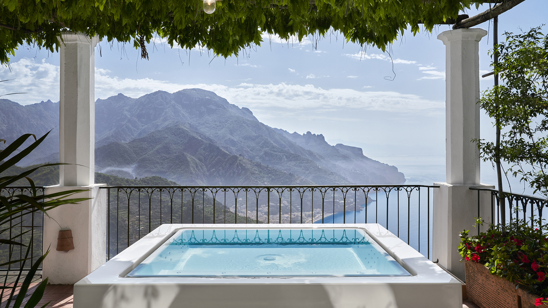 Europe, Italy, Palazzo Avino, Belvedere terrace