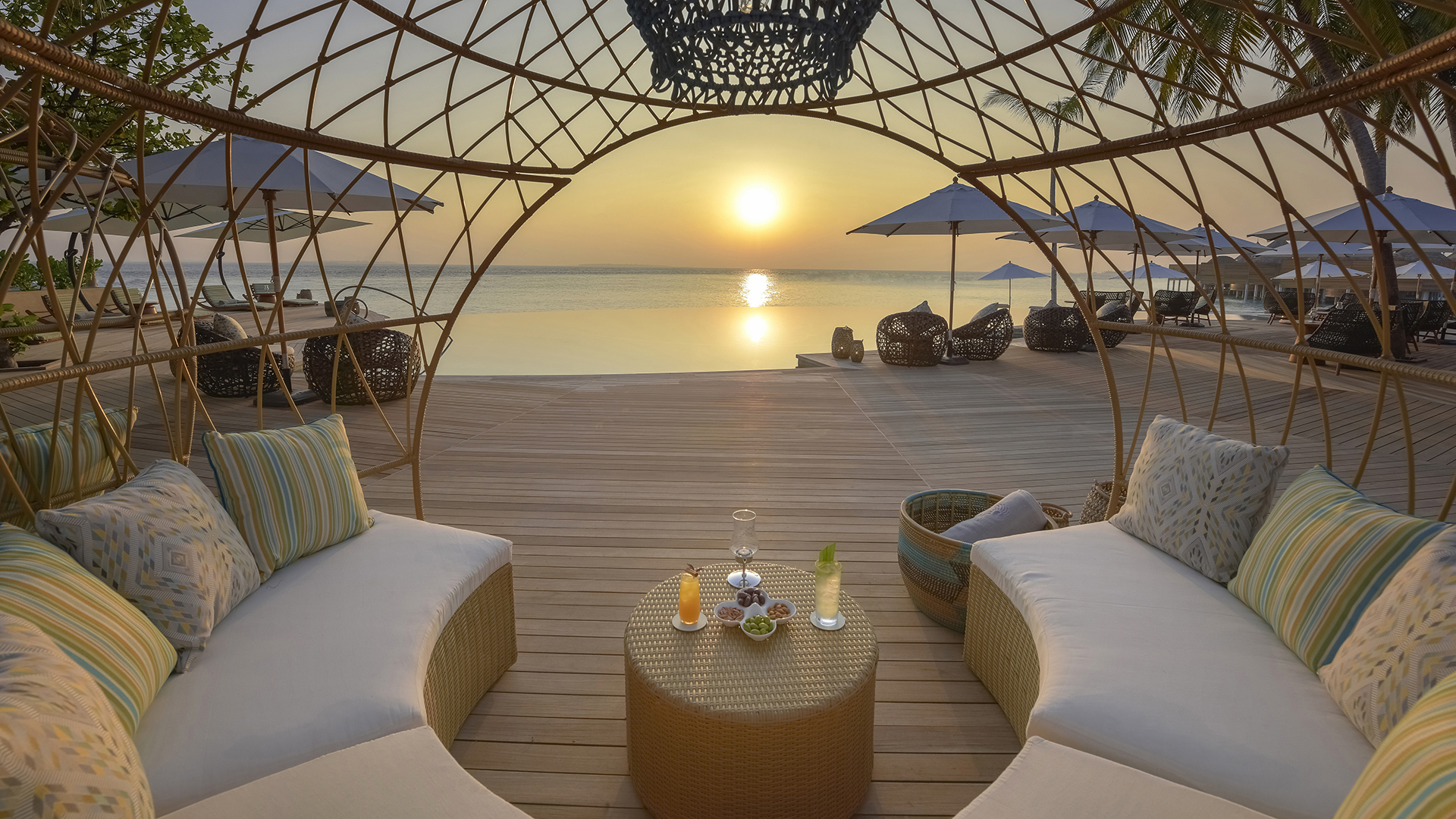 Indian Ocean, Maldives, The Nautilus, Pool Seating