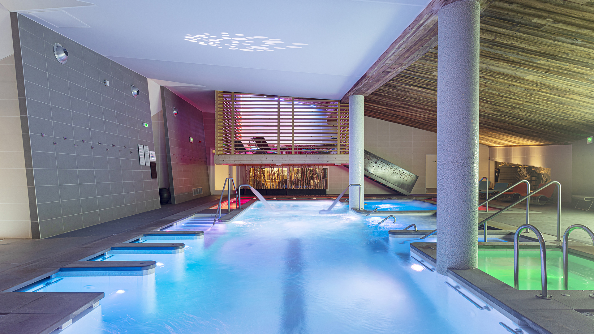 Ski & Snow, The Three Valleys, France, Le Chabichou, Spa pool