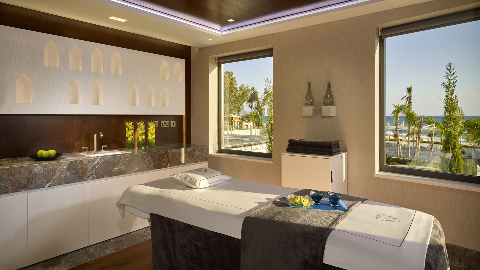 Europe, Cyprus, Parklane, a Luxury Collection Resort & Spa, Kalloni Spa treatment room